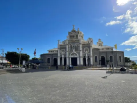 Peaceful and quite house just 45 min from beaches!