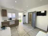 Presqu'île de Giens, New studio "La Ratonnière Hotels in Giens