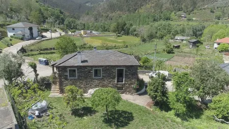 Casa do Adro-Passadiços do Paiva