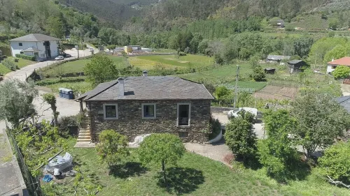 Casa do Adro-Passadiços do Paiva