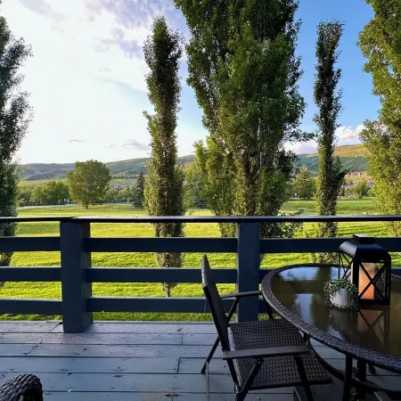 Mountain Chalet on Golf Course with Beautiful Views