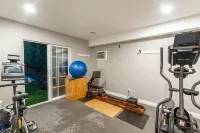 The Rayen Private Acre Oasis in The Valley! Các khách sạn ở Northridge