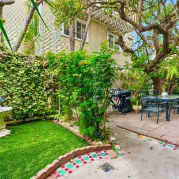 Charming 4+2 House in Heart of Santa Monica, walk 2 Beach, Main St, Venice &More Hotel Exterior