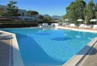 EXCLUSIVE APARTMENT WITH SWIMMING POOL 4 BEDS Free WIFI