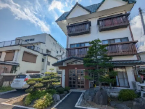 Guest House Hiiragi Hotels near Yamanakako Onsen Benifuji no Yu hot spring