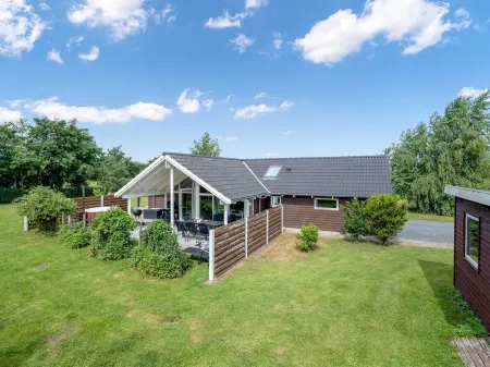 "Mika" - 800m from the sea