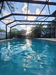 The Avocado House - 10 Foot Deep Pool Peaceful Cul-de-Sac Waterfront Village