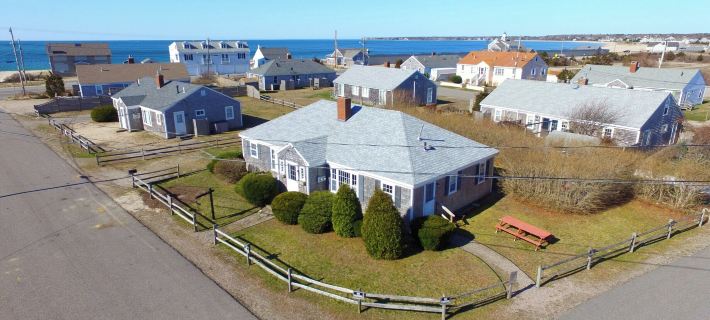 Steps to Eats and Craigville Beach! Cape Cod Cottage Hotels in Barnstable