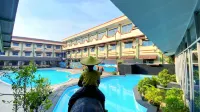 โซลทัน ลักซ์ โฮเทล - ที่มีสระว่ายน้ำ