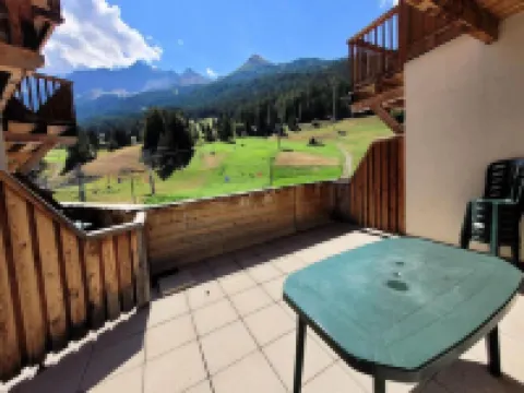 Apartment in Val-Cenis with Ski-in/Ski-Out Access