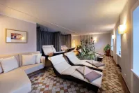 Romantik Residenz (Ferienwohnungen Hotel Im Weissen Rössl) - Dependance Hotels in Sankt Gilgen