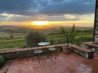 12km North of Siena with a Stunning View Pool &Tennis  3Ensuite Bedrooms Sleep 6