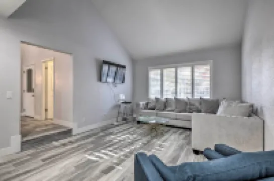 Modesto Home w/ Deck - 2 Mi to Vintage Faire Mall