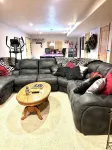 Charming 2-bedroom bacement with WiFi, AC in enjoyable Murray - Homestays