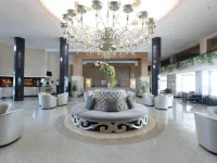 Sherry Frontenac Oceanfront Hotels near Mid-Beach