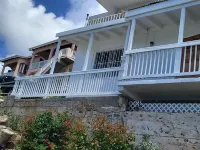 Historical Gem with Captivating Views of the Charlotte Amalie Harbor  호텔