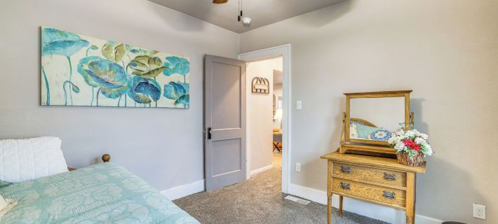 1 Mi to Dtwn Casper: Homey Getaway w/ Yard! Hotels in Casper