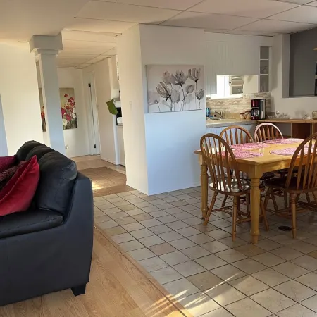 Nice 2-bedroom walk-in lower suite in Salmon Arm. Private parking and yard.