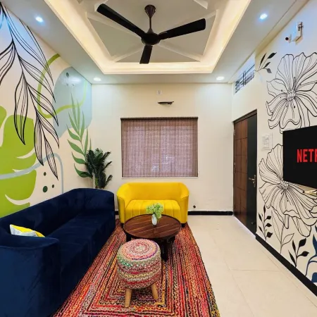 Home Escape 2BHK Retreat Pvt Home