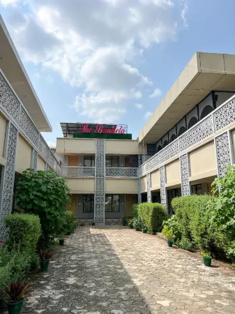 Hotel the Bundela - Khajuraho Madhya Pradesh Отели рядом с достопримечательностью «Кандарья-Махадева»