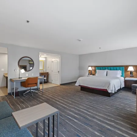 Hampton Inn & Suites Madera
