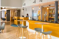 Holiday Inn Express LEEDS CITY CENTRE - ARMOURIES by IHG - bar