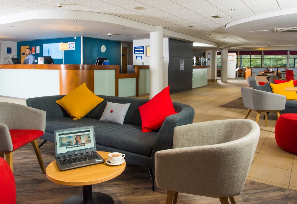 Holiday Inn Express Newport Over view