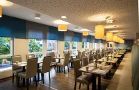 Leonardo Hotel Berlin - breakfast