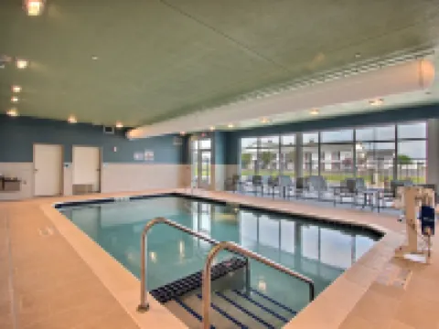 Holiday Inn Express & Suites FOND DU LAC by IHG Hotels in Fond du Lac County