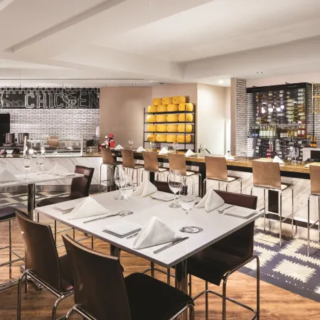 MGM Tower at Borgata Отели рядом с достопримечательностью «Atlantic City Historical Museum»