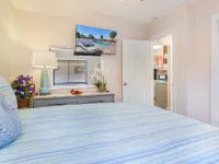 Bella Sirena Inn Hotels near St. Pete Beach