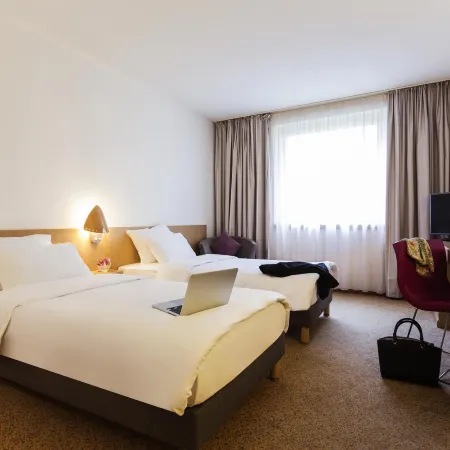 Novotel Duesseldorf City West (Seestern) Отели рядом с достопримечательностью «Фрайцайтпарк Гердт»