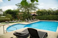 Nacazcol Hotel y Villas - Pools