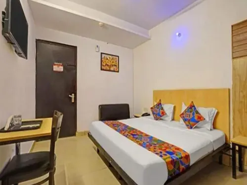 Hotel Vasundhara Grand