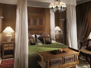 Royal Garden Villas, Luxury Hotel