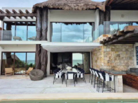 Trobbu Boutique Collection San Bruno