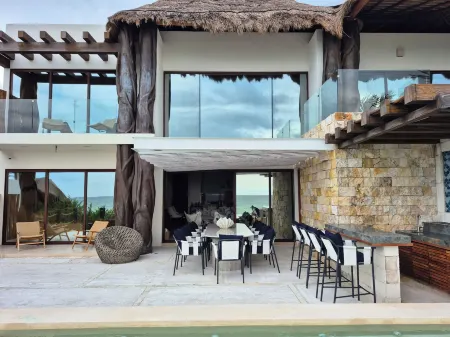 Trobbu Boutique Collection San Bruno