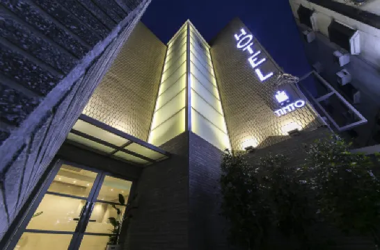 Tinto Hotel Hoteles cerca de Busan Citizens Hall