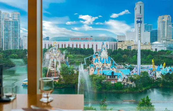 湖畔酒店