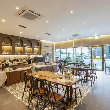 Hotel Four Star