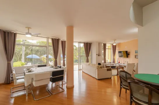 Casa de Campo com Piscina Lareira e Churrasqueira