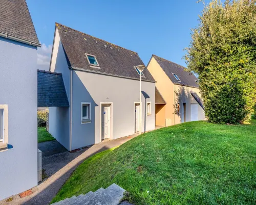 Sunny Pentrez home near the beach Hotels in Saint-Nic