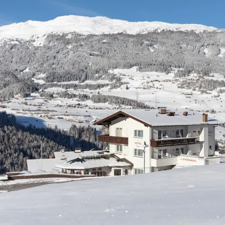 Pitztal Living Отели в г. Йерценс