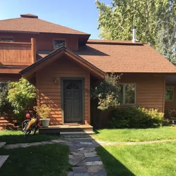 Creekside on Quigley - 3BD Private Home on Trails + Hot Tub