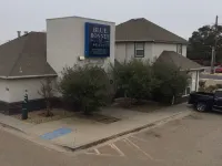 Blue Bonnet Suites -Lubbock, TX - Medical Center โรงแรมในลับบ็อก