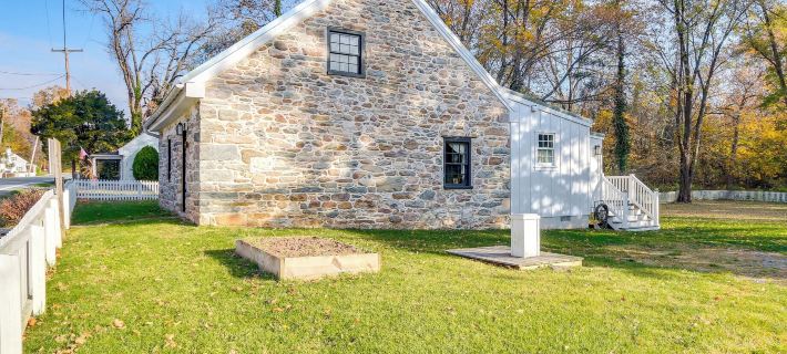 Historical Thurmont Escape w/ Furnished Deck! Hotels in Frederick County