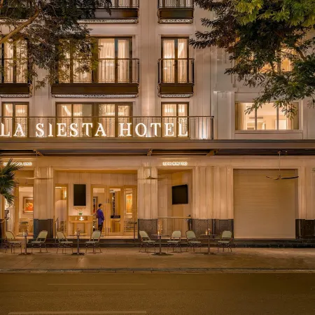 La Siesta Premium Lakeside