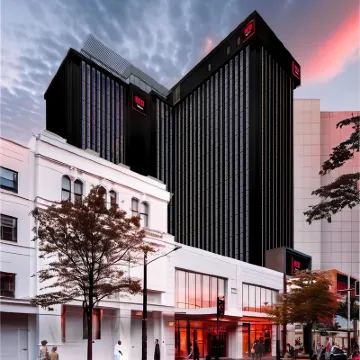 Radisson Red Auckland Hotels near The University of Auckland