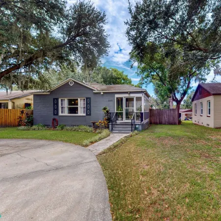 Dog-Friendly Yard! Walkable Dixieland District Gem
