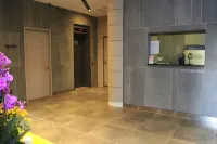 Paradise Hotel - parking